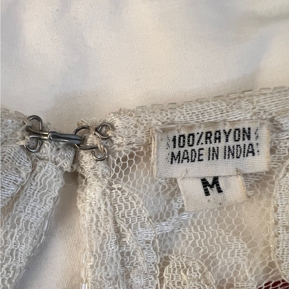 Vintage Lace and Beaded Scalloped Top - Picture 10 of 11